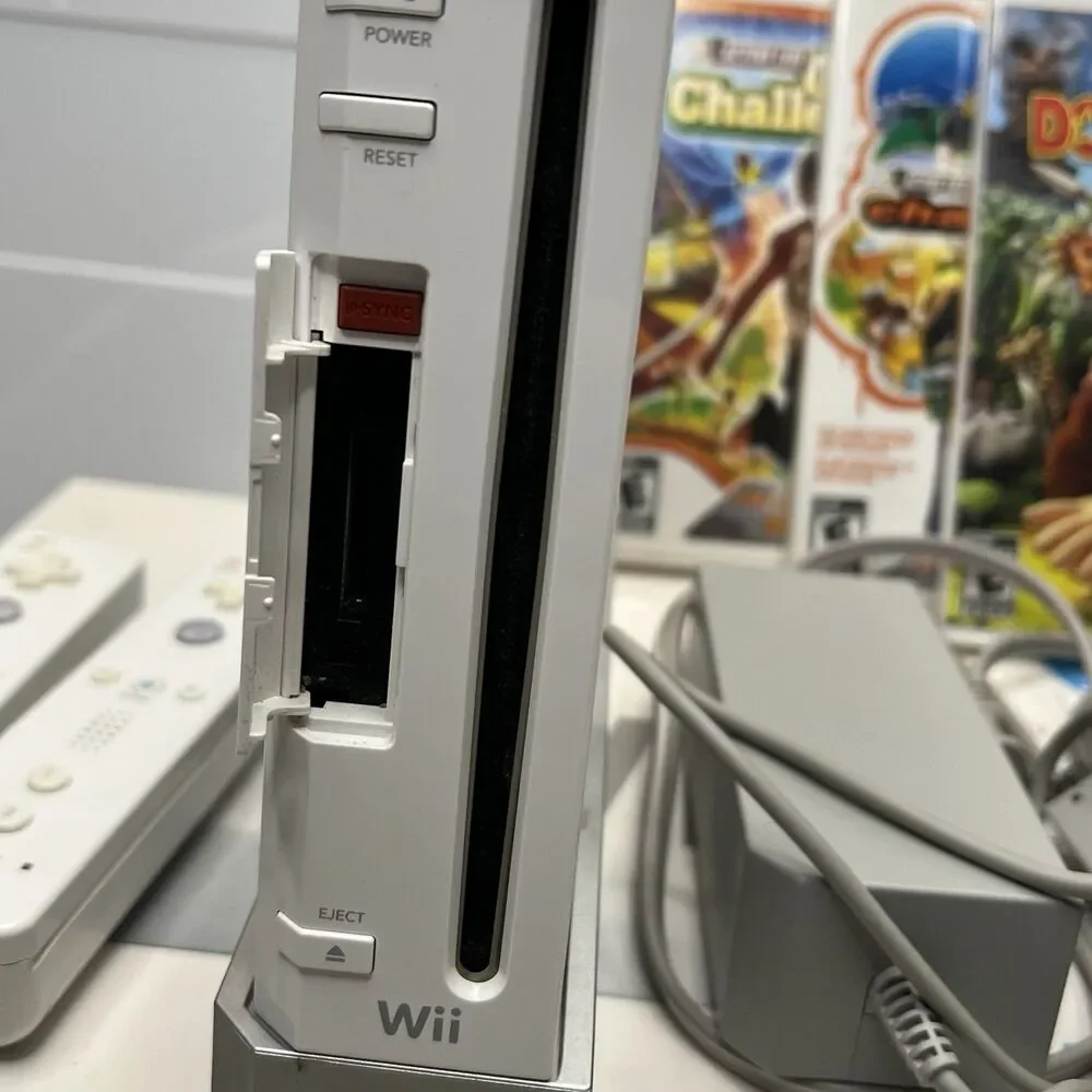 Nintendo Wii Console White Bundle Box w/ Accessories Remotes and Games RVL 001